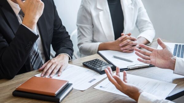 (In the image an ongoing settlement discussion can be seen on the interim applications) 